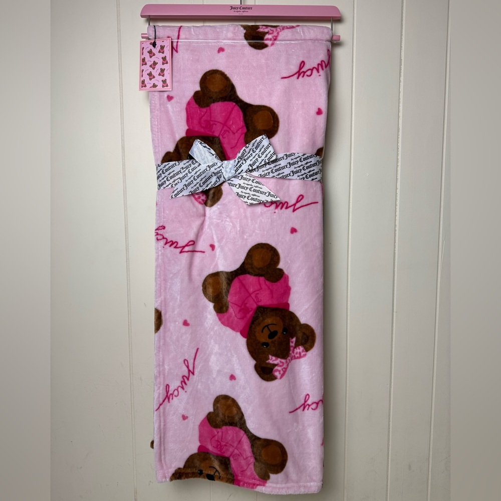 JUICY COUTURE pink teddy bear throw blanket